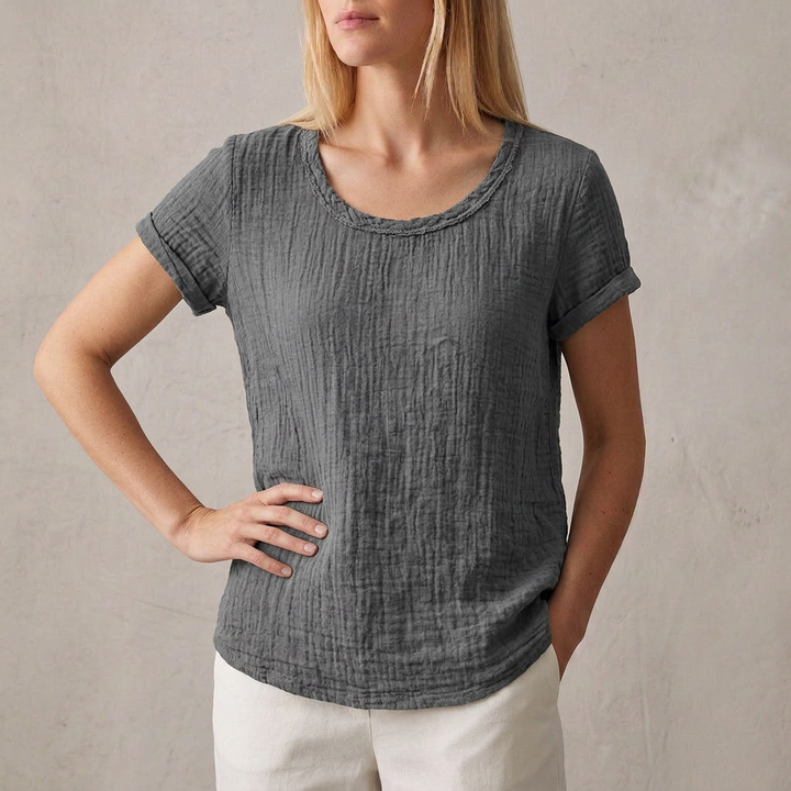 Women's Relaxed Fit T-Shirt With Rounded Hem and Cuffed Sleeves