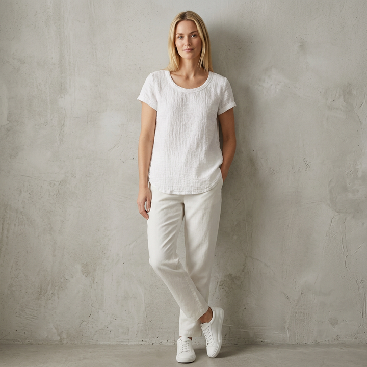 Women's Relaxed Fit T-Shirt With Rounded Hem and Cuffed Sleeves