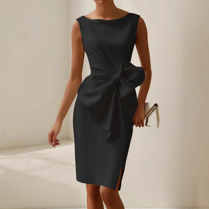 Women’s Bow Detail Sheath Dress - Boat Neck Knee-Length Cocktail Gown