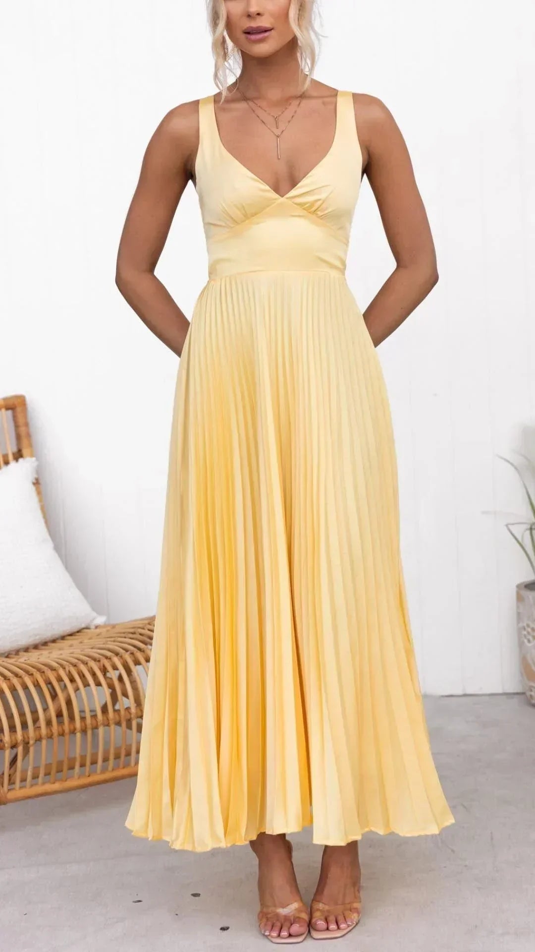 Women's V-Neck Pleated Maxi Dress