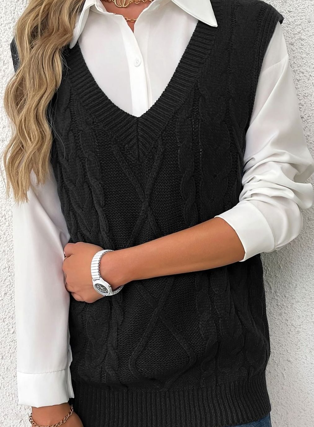 Women's Cable-Knit V-Neck Sweater Vest Relaxed Fit