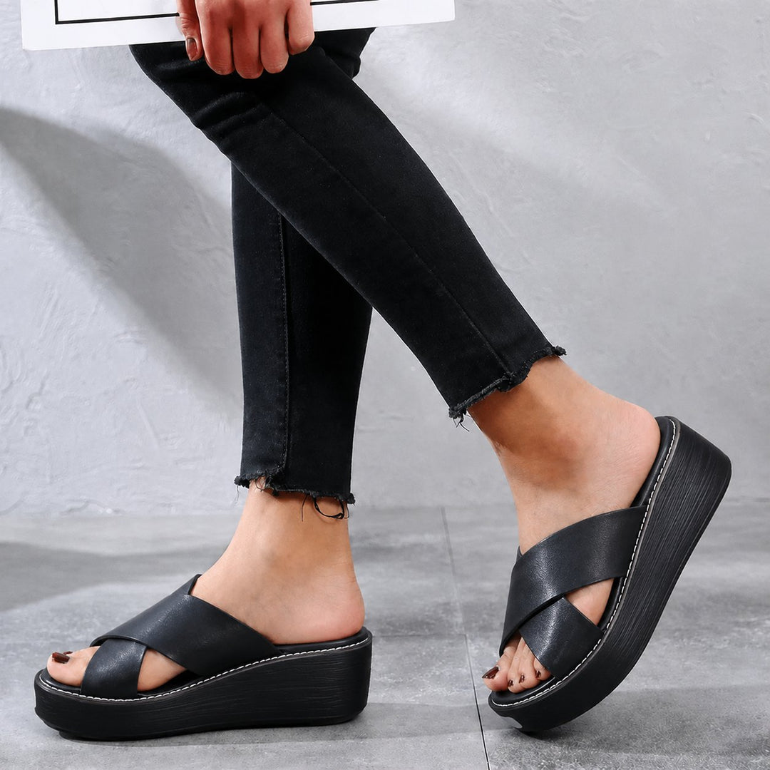 Women's Cushioned X-Strap Flat Slide Sandals - Black