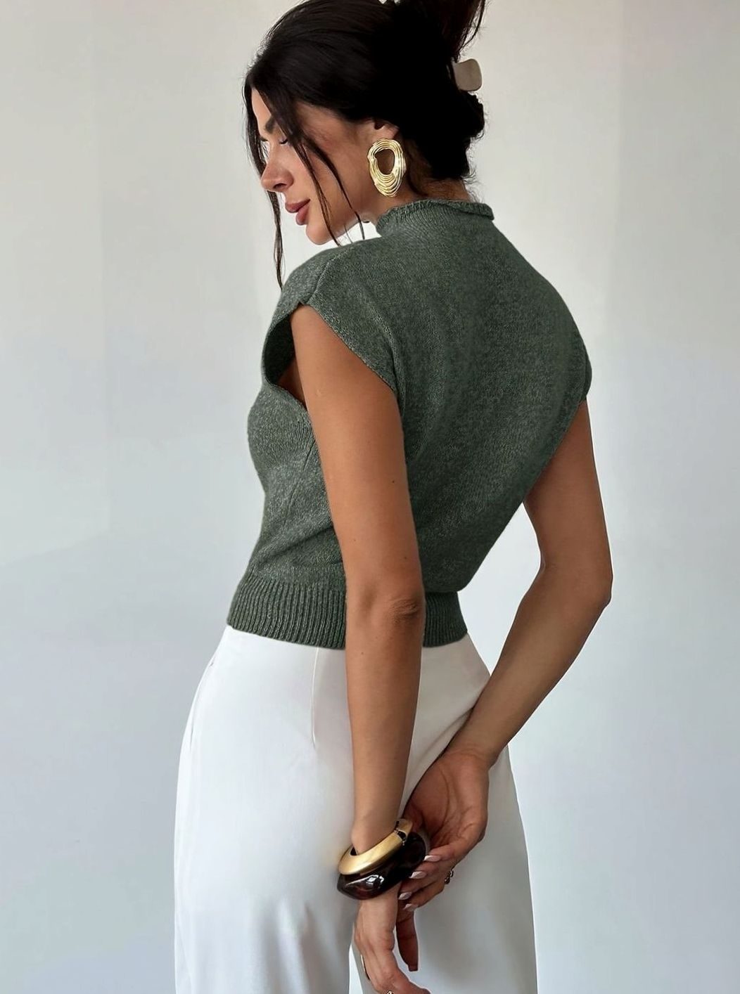 Women's Mock Neck Knitted Sweater Vest