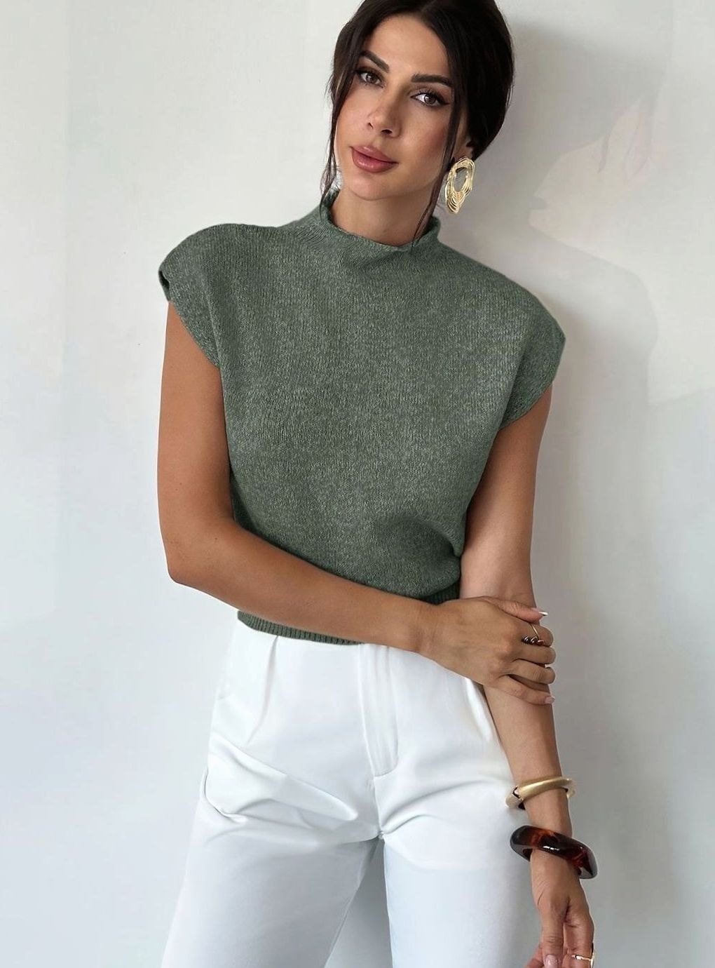 Women's Mock Neck Knitted Sweater Vest