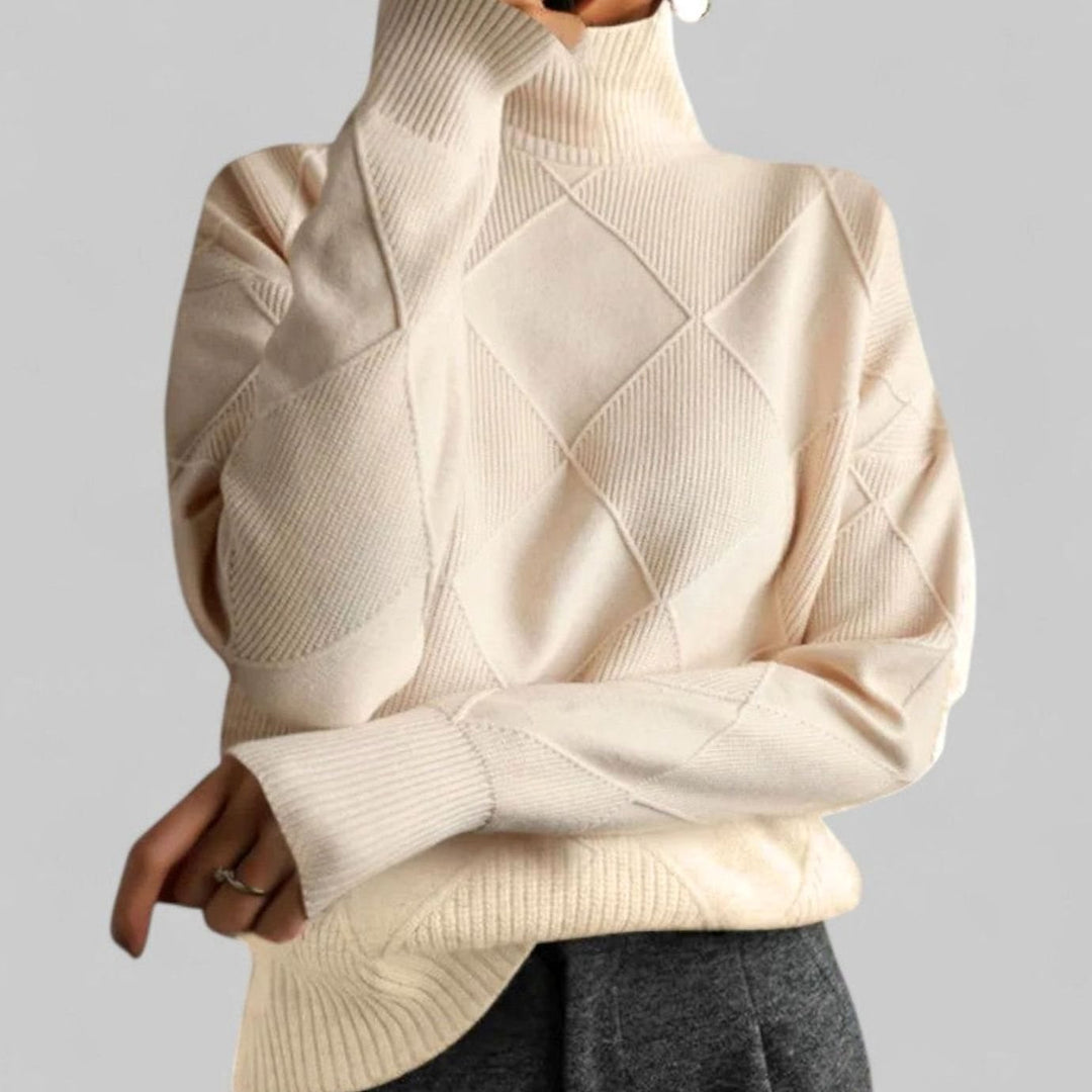 Women's Oversized Diamond-Knit Turtlenecks Sweater - Beige