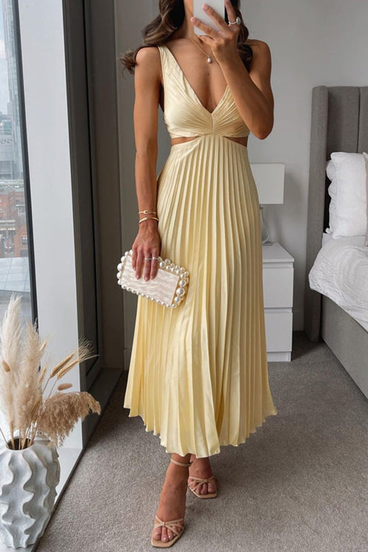Women's Pleated Cutout V-Neck Maxi Mother of the Bride Dress - Yellow