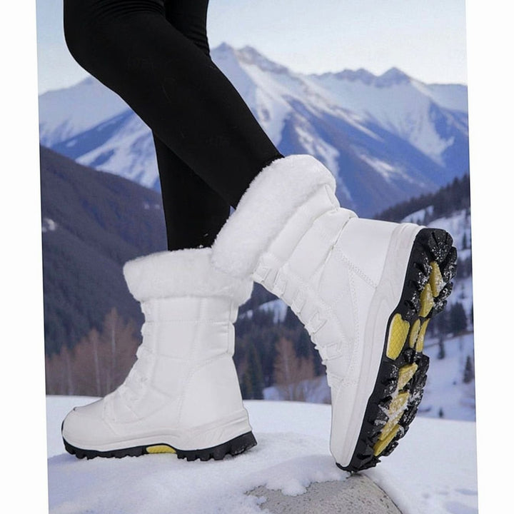 Women's Plush-Lined Lace-Up Snow Boots, White