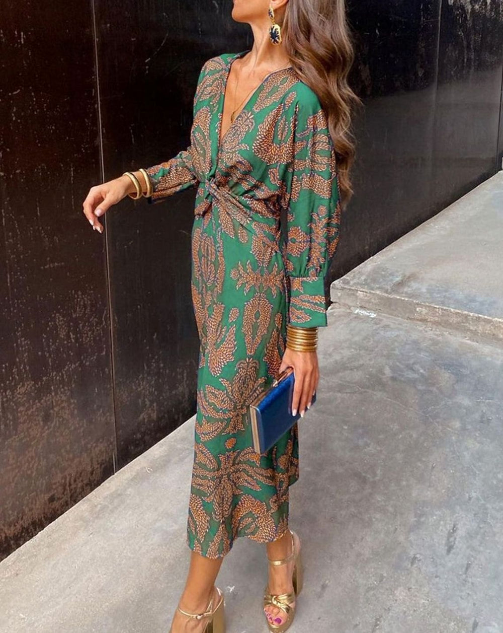 Women's Printed V-Neck Knotted Front Long Sleeve Maxi Dress - Green