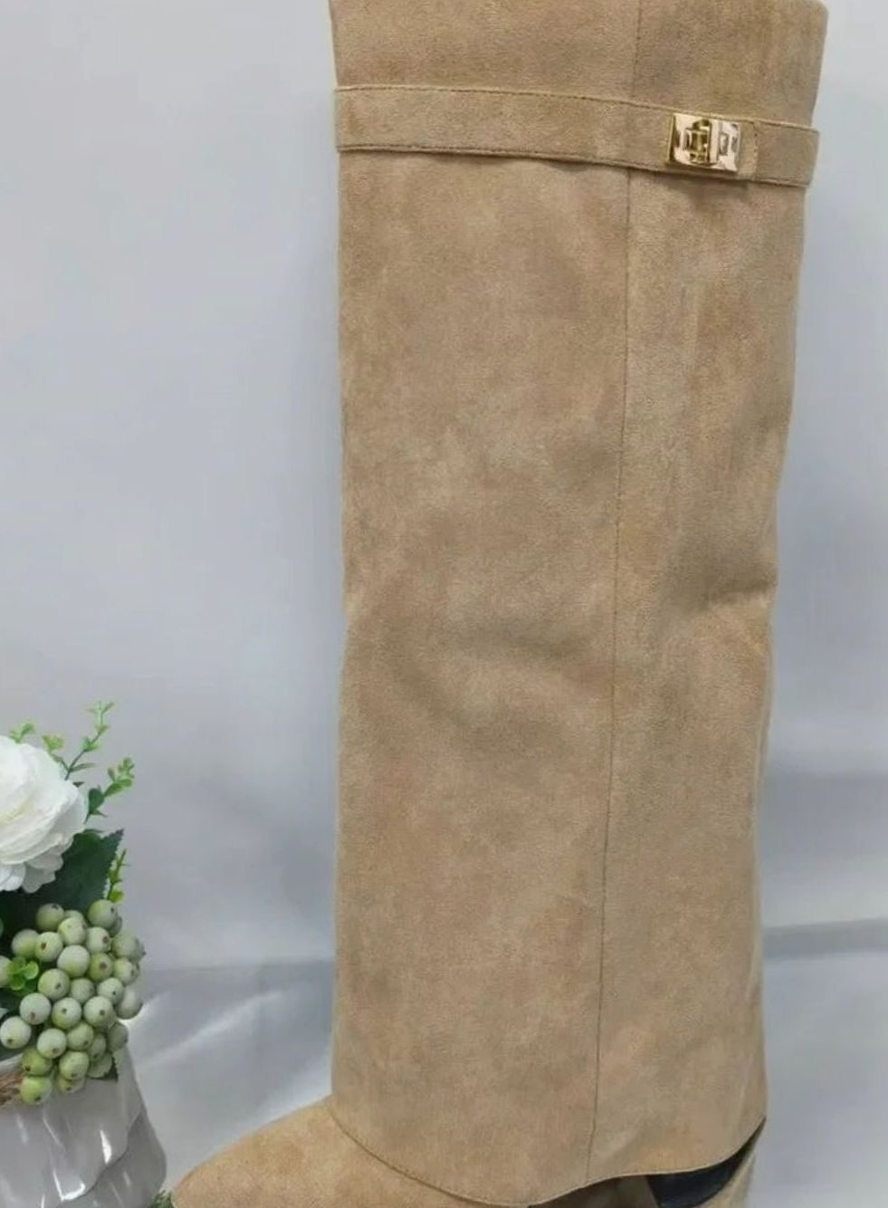 Women's Suede Knee-High Slouch Buckle Thigh-High Boots - Apricot