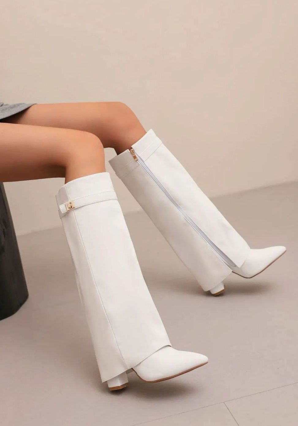Women's Suede Knee-High Slouch Buckle Thigh-High Boots - White Plush