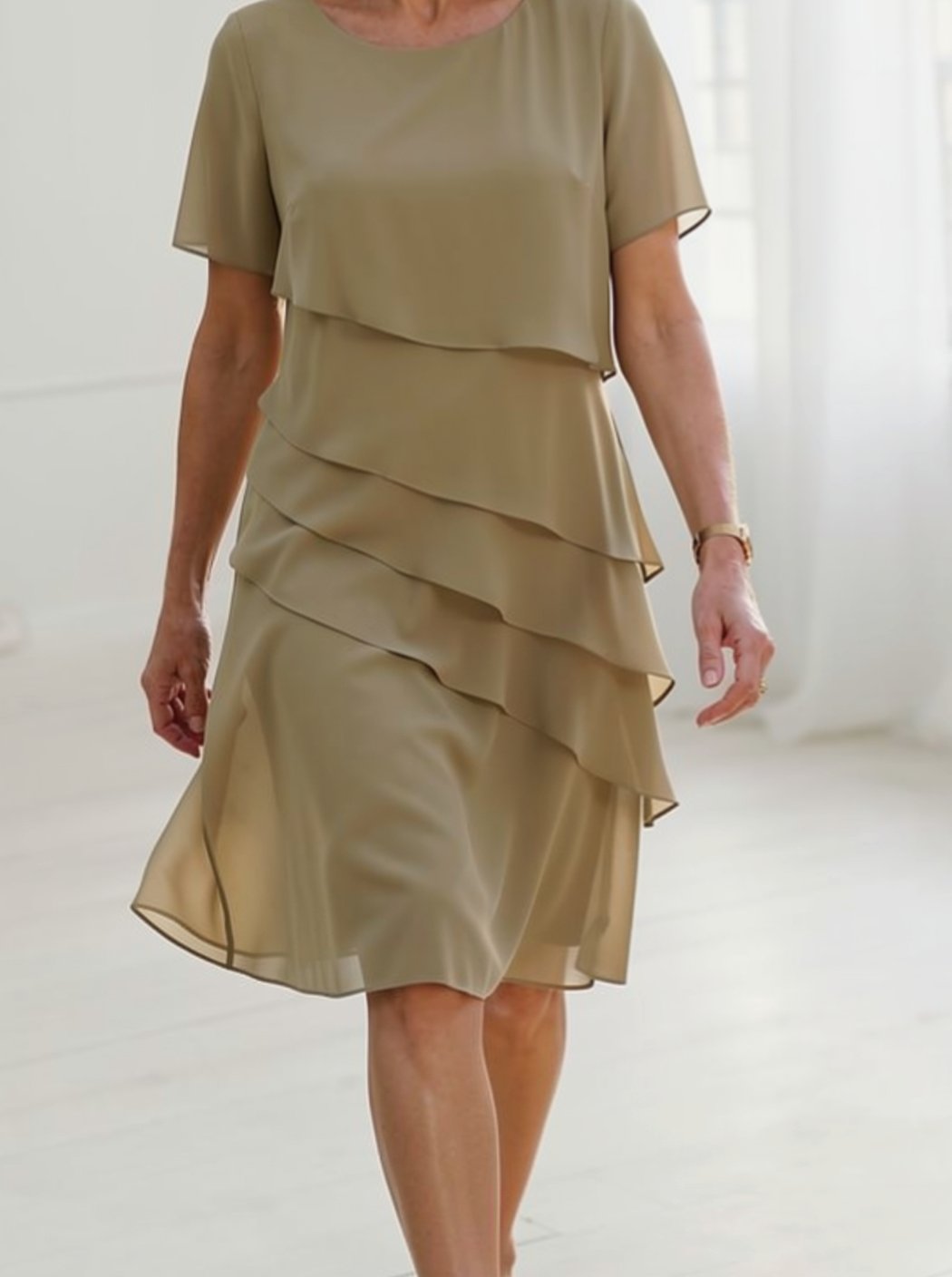 Women's Tiered Chiffon Short-Sleeve Round-Neck Midi Dress - Khaki